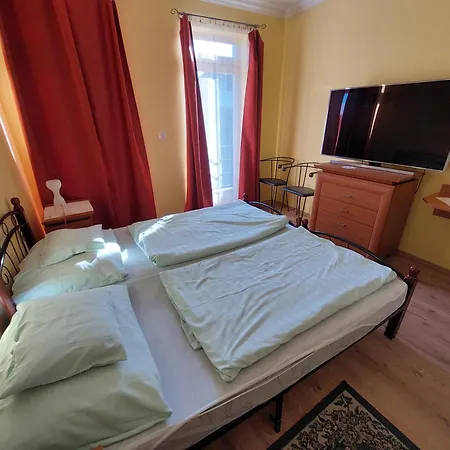 Toscana Etterem-panzio Bed & Breakfast